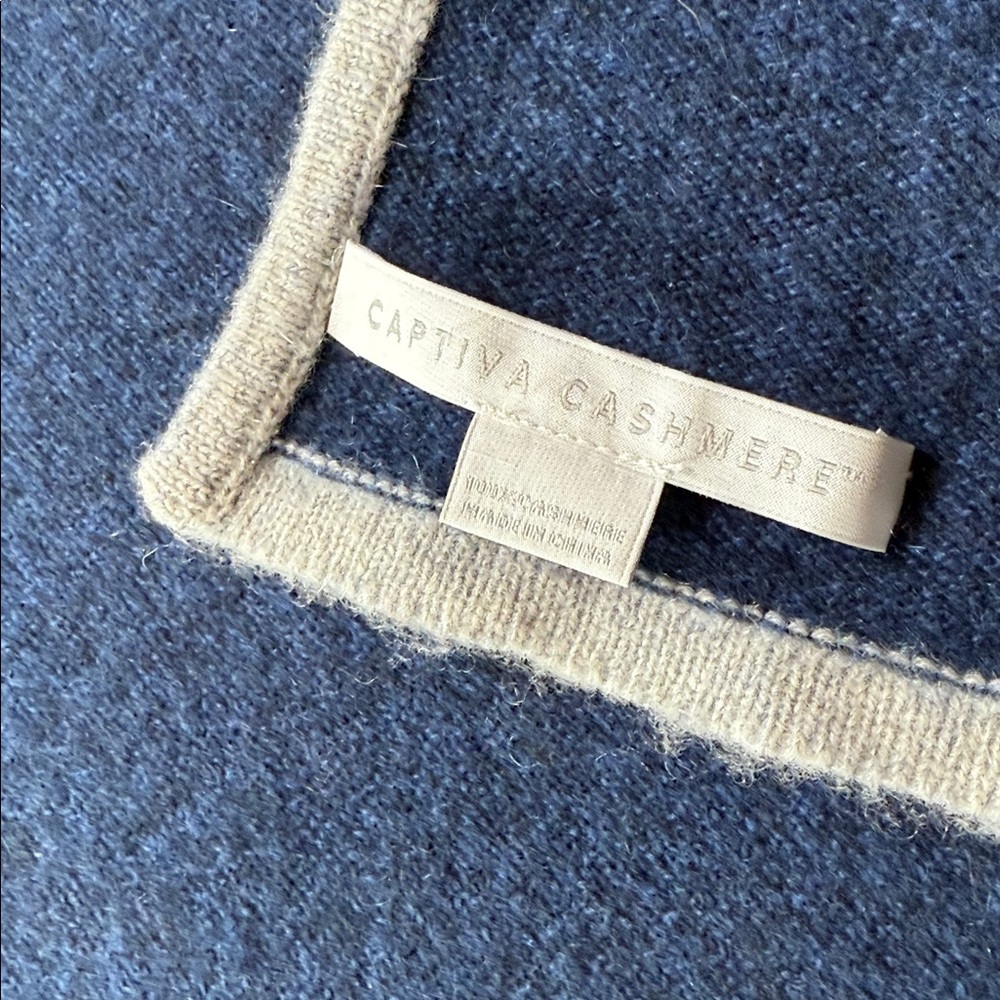 Captiva Cashmere Wrap Poncho 100% Cashmere Navy Blue Tipped in Ecru Grey OS - Picture 7 of 8